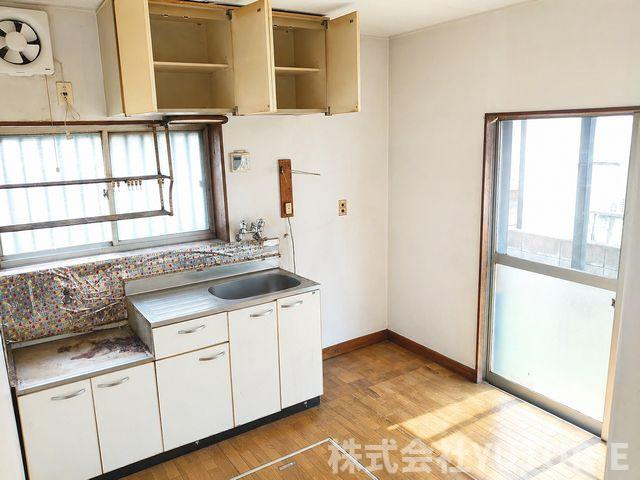 東京都立川市一番町 角区画 中古一戸建てのキッチン