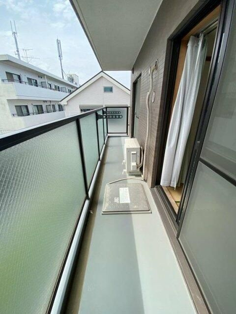 綾瀬市大上３丁目の賃貸マンションのバルコニー
