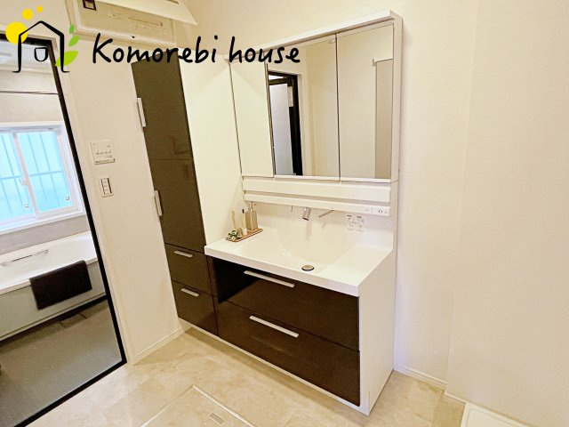 北足立郡伊奈町小室　中古戸建の独立洗面台|26.5.7　撮影済み