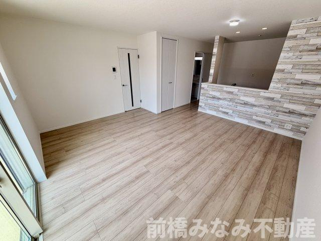 【新築】高崎市並榎町　限定１棟　ハートフルタウン　新築建売の居間・リビング|使いやすいリビングです