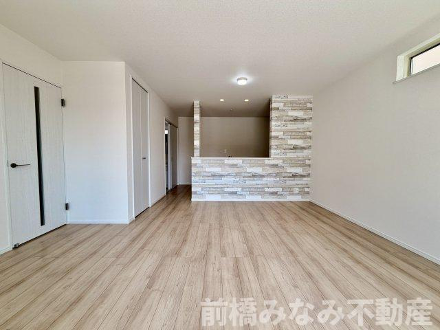 【新築】高崎市並榎町　限定１棟　ハートフルタウン　新築建売の居間・リビング|リビングです