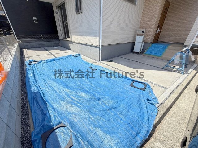 三郷市早稲田5丁目　新築戸建　全2棟　1号棟の駐車場|カースペース2台分確保