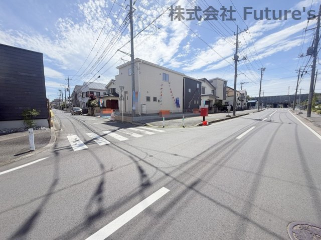 三郷市早稲田5丁目　新築戸建　全2棟　1号棟の前面道路含む現地写真|前面道路含む現地写真です。