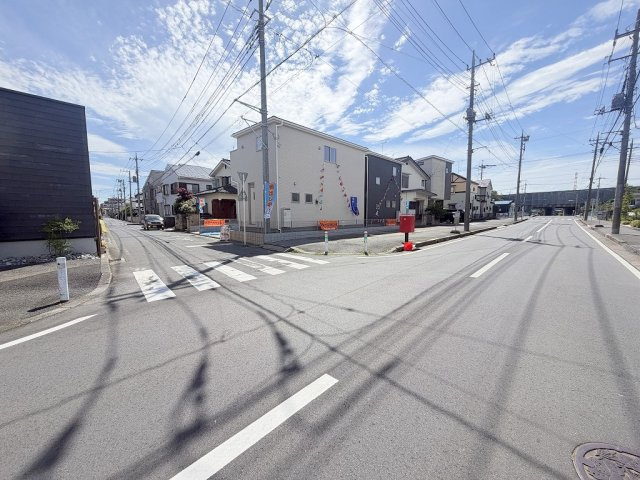 三郷市早稲田5丁目　新築戸建　全2棟　2号棟の前面道路含む現地写真|前面道路含む現地写真です。