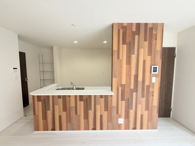 三郷市早稲田5丁目　新築戸建　全2棟　2号棟のキッチン|オシャレなキッチンです
