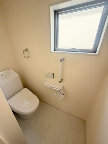 三郷市早稲田5丁目　新築戸建　全2棟　2号棟のトイレ|2階のトイレです