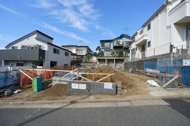 リビングイン階段採用。収納豊富で暮らしやすい、今宿町の整った住宅街の全2棟新築戸建て★仲介手数料無料★