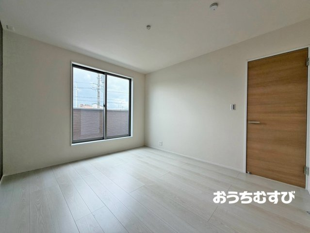 春日井市柏井町7丁目(全4棟)の洋室