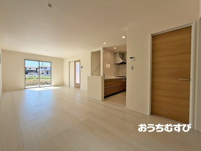 春日井市柏井町7丁目(全4棟)の居間・リビング