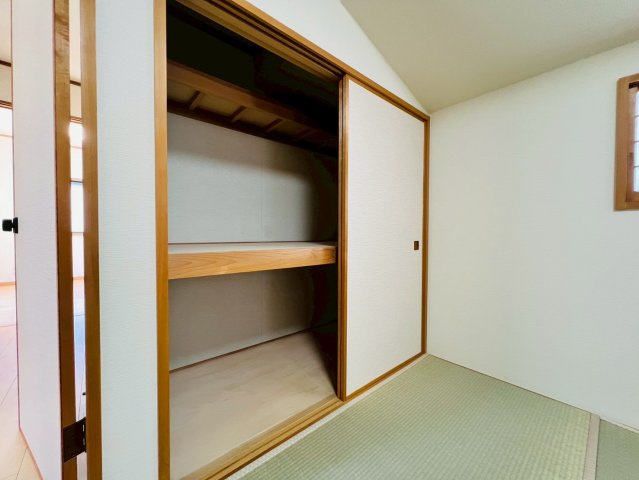 【収納】 | 練馬区下石神井２丁目　中古戸建て | 収納力があり室内を広く使える使い勝手の良い押入です