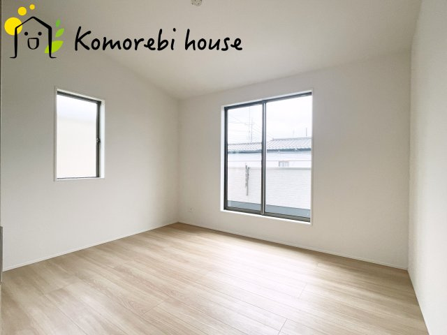 蓮田市江ヶ崎　新築一戸建て　グラファーレ 01の洋室|26.9.11