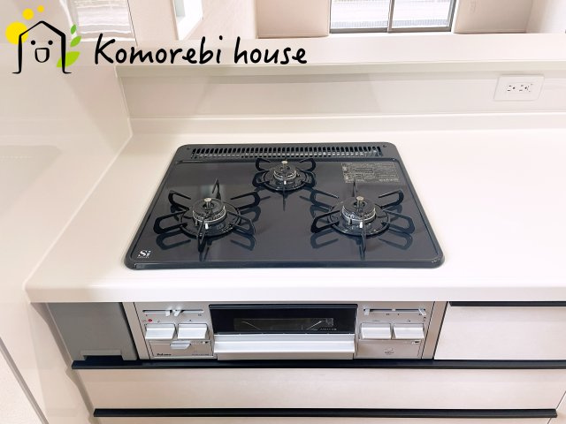 蓮田市江ヶ崎　新築一戸建て　グラファーレ 01のキッチン|26.9.11