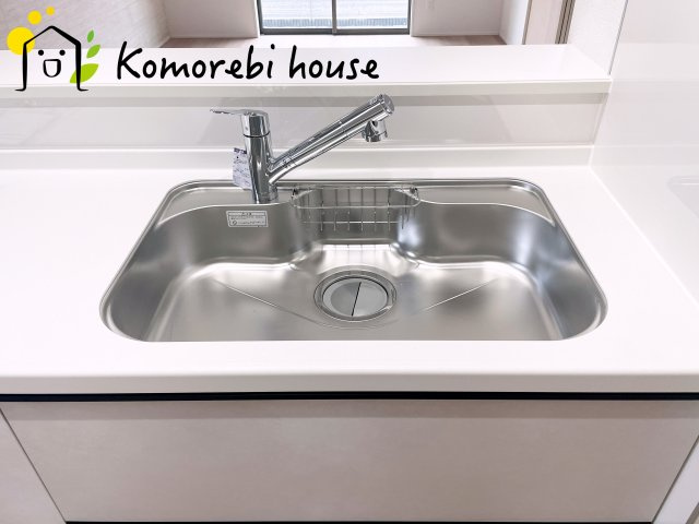 蓮田市江ヶ崎　新築一戸建て　グラファーレ 01のキッチン|26.9.11