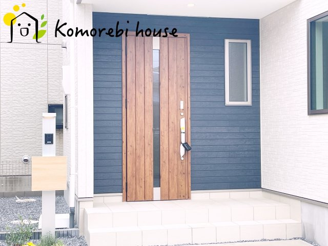 蓮田市江ヶ崎　新築一戸建て　グラファーレ 01の玄関|26.9.11