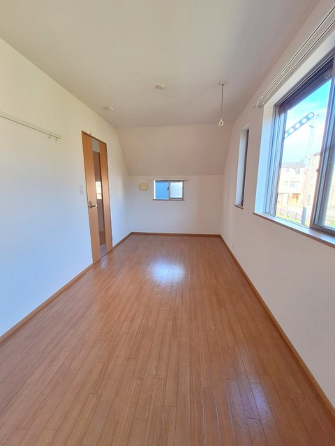 メゾンドゥパピヨンの居間・リビング|★広さを感じるお部屋です★