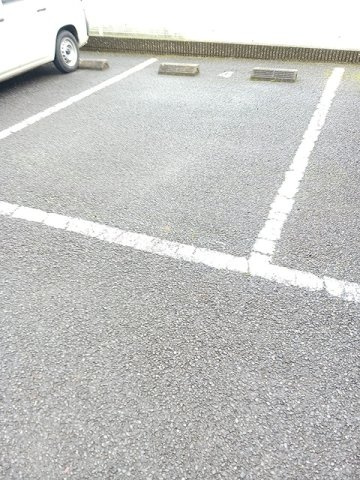 ピュアクエストの駐車場