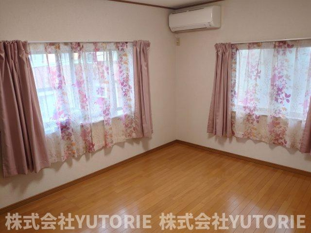 厚木市船子　角区画並列2台Ｐ4LDKの内装|居住中家具消去しています