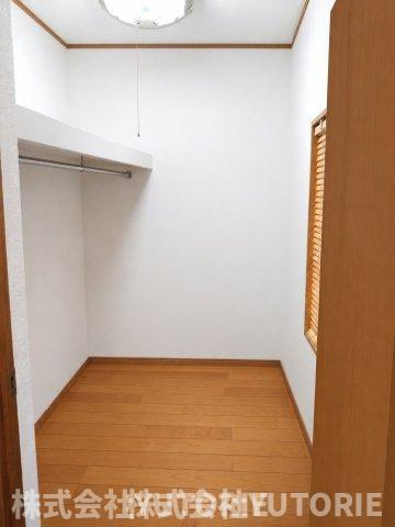 厚木市船子　角区画並列2台Ｐ4LDKの収納|居住中家具消去しています