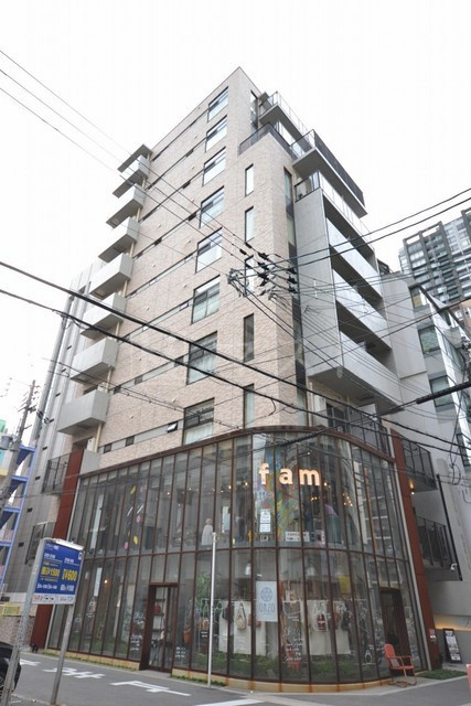 トラストマン堀江（Trustman Horie）のエントランス