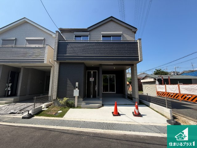 ♦八尾市福万寺町南　新築一戸建ての外観|安心の10年保証！外観を美しく保ち、雨水で汚れを落とします！気になることがありましたら、お気軽にお問い合わせください！