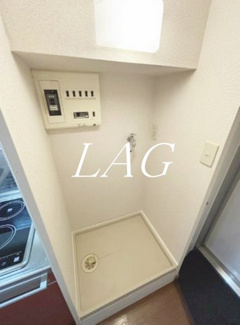 【設備】 | Palace上峰 | 室内洗濯機置き場です。