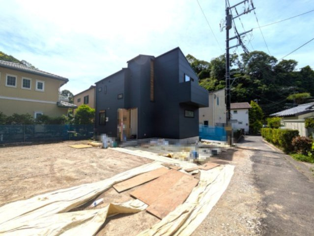 緑豊かな住環境　陽当たり良好の前面道路含む現地写真|前面道路