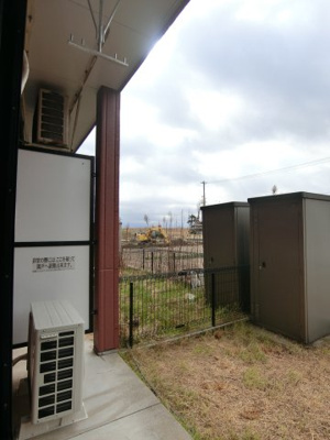 【庭】 | プロニティ表 | イメージ105号室の写真（反転あり）
