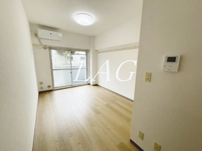 【居間・リビング】 | ヴェルアージュ座間 | 洋室のお部屋です。