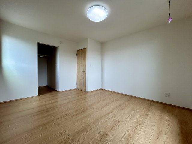 【寝室】