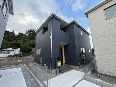 【玄関】 | うるま市前原（全10棟） | ※同仕様写真です