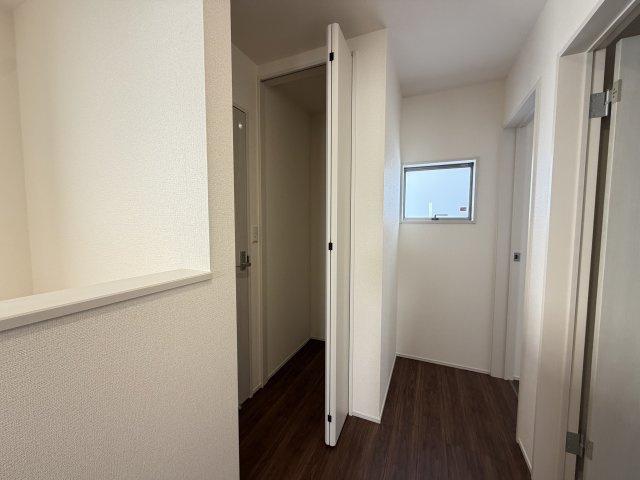 うるま市前原（全10棟）の収納|9号棟　2階ホール収納付き♪
