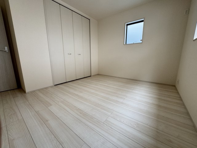 うるま市前原（全10棟）1・2・3・5・6号棟の洋室|3号棟　洋室6.8帖＋CL付き♪