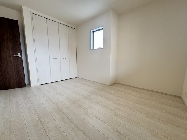 うるま市前原（全10棟）1・5棟の洋室|1号棟　洋室6.7帖＋CL付き♪
