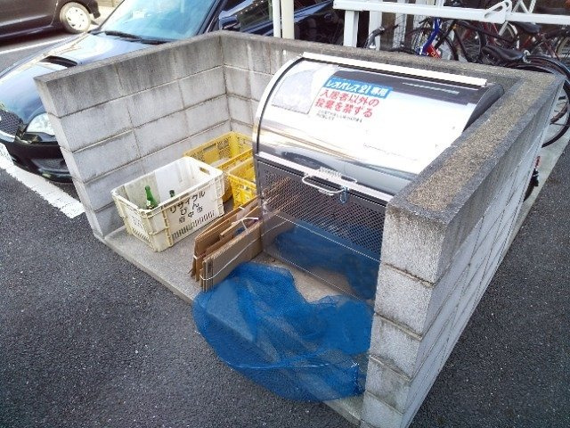 レオパレスラーナのその他