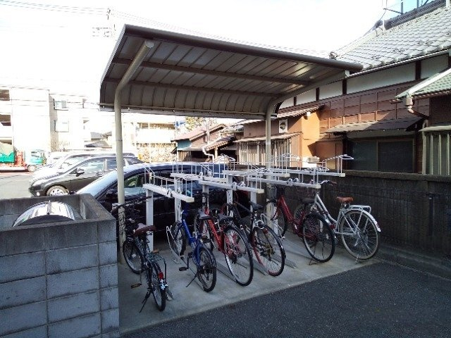 レオパレスラーナのその他