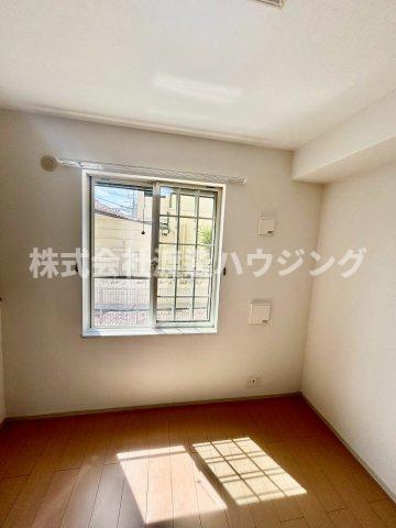 Yシャトレーヌのその他|窓
