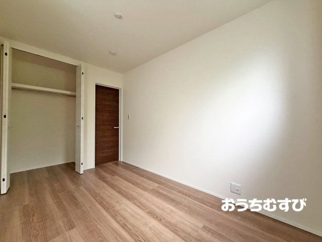 春日井市柏井町7丁目(全4棟)の洋室