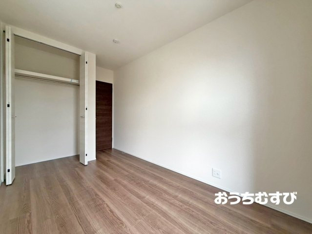 春日井市柏井町7丁目(全4棟)の洋室