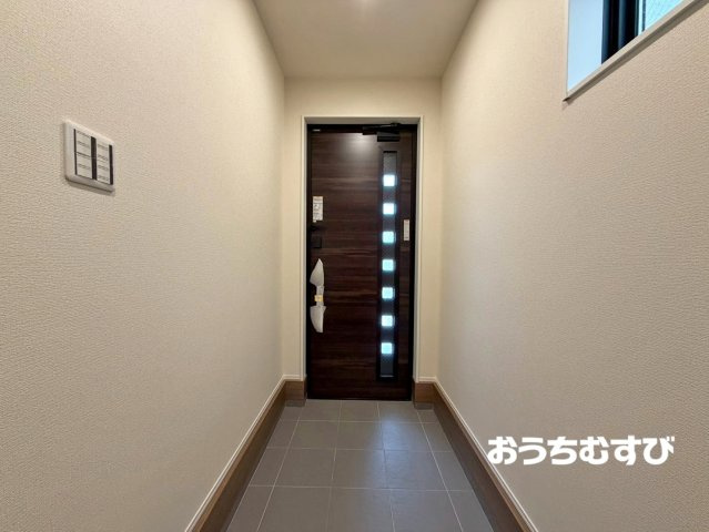 春日井市柏井町7丁目(全4棟)の玄関