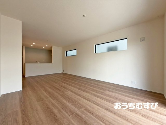 春日井市柏井町7丁目(全4棟)の居間・リビング