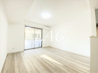 【居間・リビング】 | ＬＡ　ＳＵＡＣＡＳＡ　Ｄ | 洋室のお部屋です。