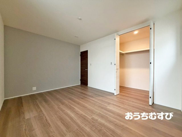 春日井市柏井町7丁目(全4棟)の洋室