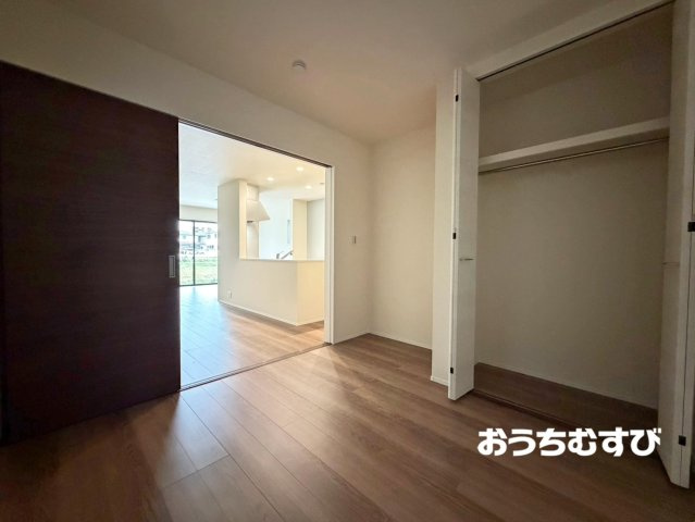 春日井市柏井町7丁目(全4棟)の洋室