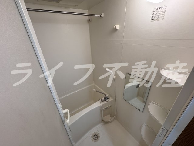 フジパレス中道の浴室|落ち着いた空間のお風呂です