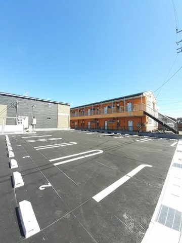 リリオ　カーサ　　刈谷市近郊の賃貸はクラスホーム刈谷店の駐車場|車をお持ちの方に嬉しい駐車場付きの物件です