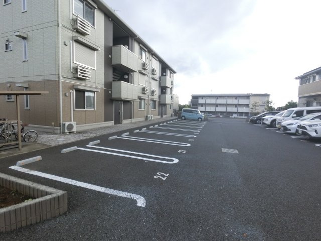 PARK HILLS MIYAKO Aの駐車場