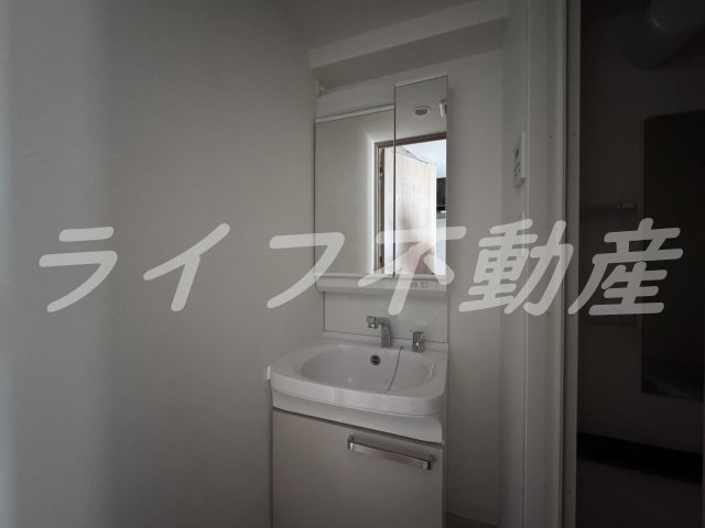 プレサンス新深江ディレットの独立洗面台|使いやすい独立洗面台です