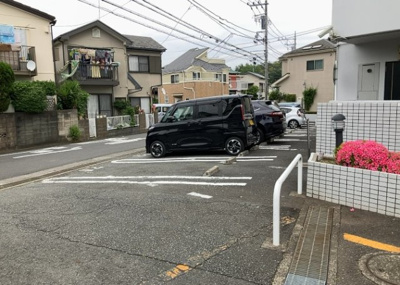 【駐輪場】 | 三協・鶴間ガーデンハウス | マンションの駐輪場は、事前に空きがあるか確認を取ると安心です。せっかく入居したのに駐輪スペースがない！なんてことになったら大変ですよね。そこで、内見時や購入前にはまず事前に確認しておくと良いでしょう。