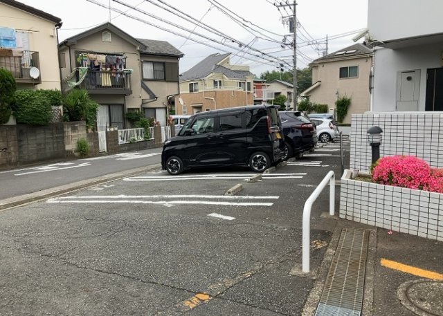 【駐輪場】 | 三協・鶴間ガーデンハウス | マンションの駐輪場は、事前に空きがあるか確認を取ると安心です。せっかく入居したのに駐輪スペースがない！なんてことになったら大変ですよね。そこで、内見時や購入前にはまず事前に確認しておくと良いでしょう。