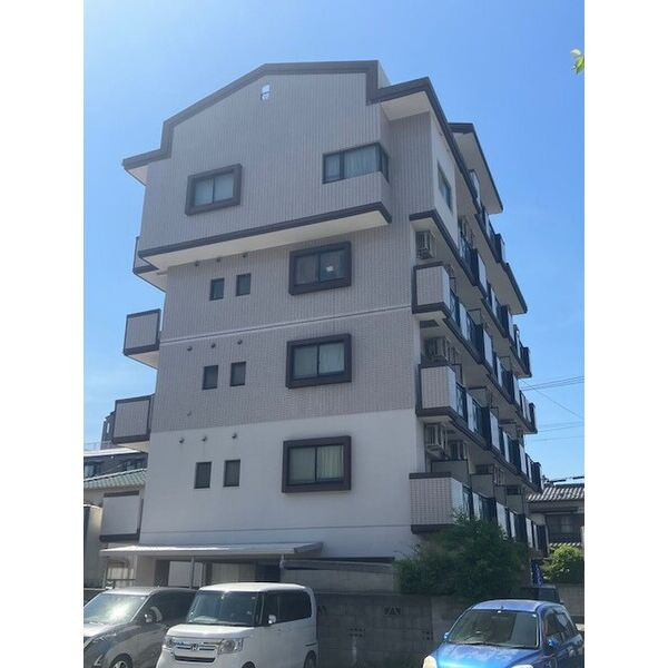 フローラル若林の外観